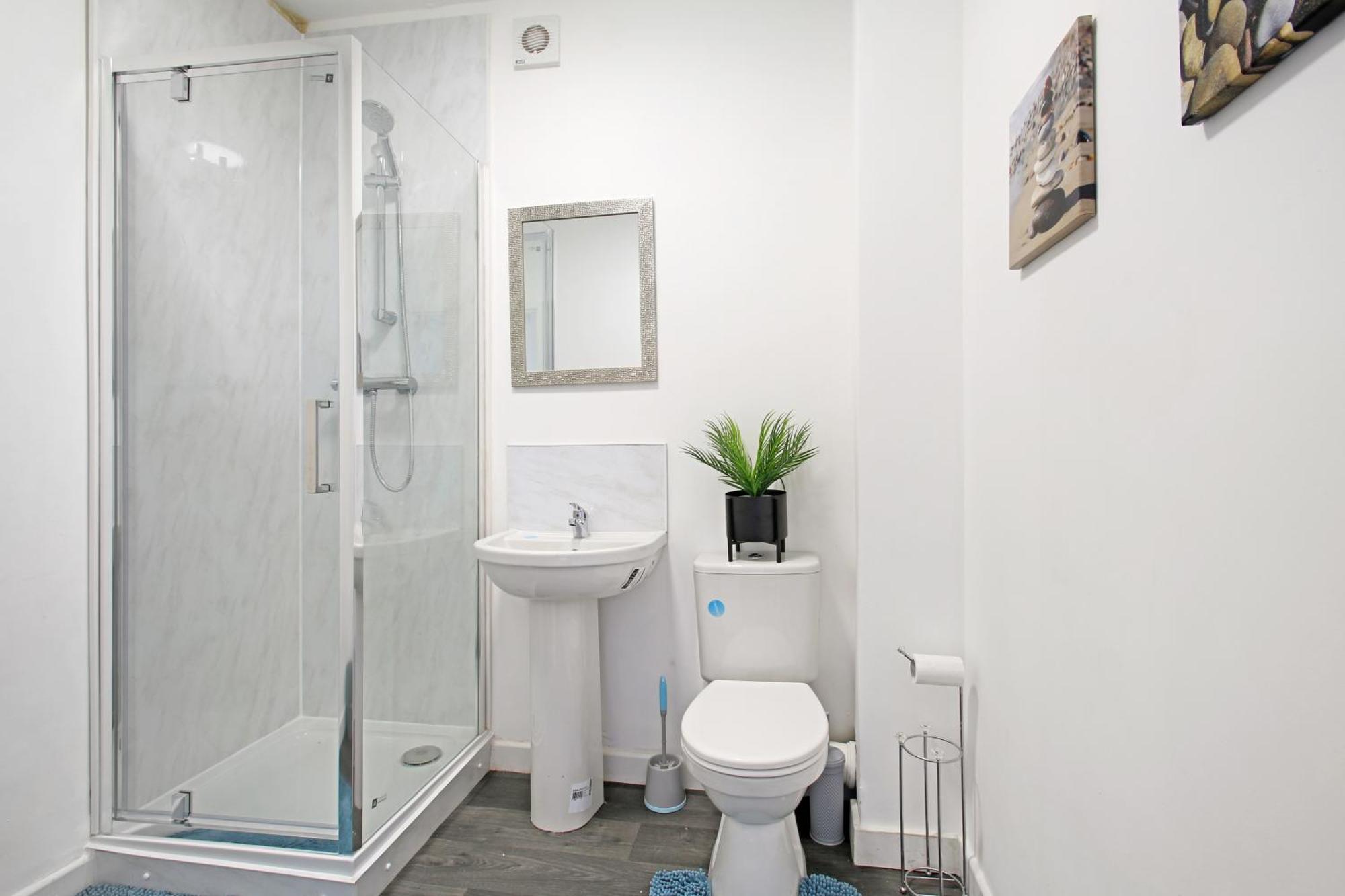 Home In Woodhouse, Leeds,Free 4 Car Parking,Free Wifi Eksteriør bilde