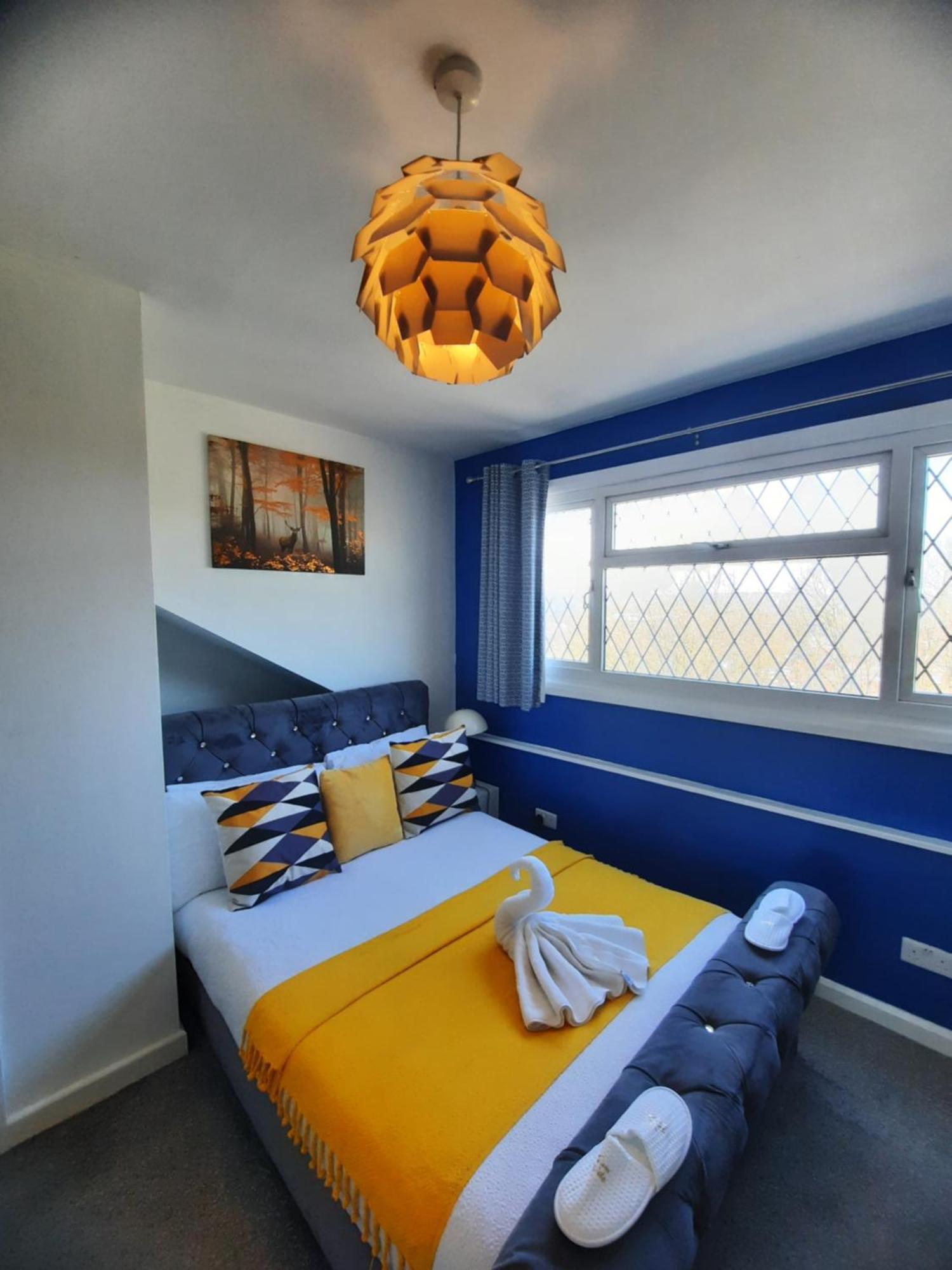 Home In Woodhouse, Leeds,Free 4 Car Parking,Free Wifi Eksteriør bilde